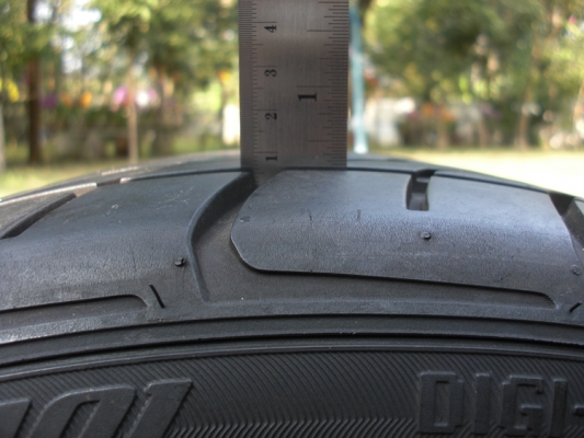 ขายยางDUNLOP DIREZZA DZ101 สภาพ90\%