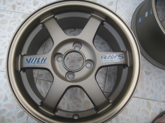 ขายล้อแม็กใหม่ TE37 15"x7" et35 4รู100 เป็นงานของ SSW ก้านสีน้ำตาลยิงทรายขอบชา พร้อมใส่ ถ่วงครับ สนใจติดต่อเล็กคลองสามครับ (081-3747940)