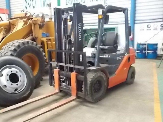 รถฟอร์คลิฟท์ ขนาด 2ตัน Toyota รุ่น: 02-8FDL20 ซีเรียล:8FDL25-31783 ปี:2012  ชั่วโมง:150
