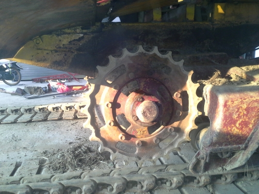 700000 ครับ นำส่งแล้วครับ ล้สร็จแล้วครับ ภาพจะออกช้าหน่อย ผมกับเจ้าของรถส่งงานกันทางไลน์ครับ งานหนัก ๆ เสร็จแล้ว กำลังเก็บสวนเก็บหล่อให้เหมือนใหม่แต่ราคาจิบ ๆ  เกษตรพัฒนา ปลดหนี้ รถขนาดเล็ก หน้าเกี่ยว 2.8 เมตร น่าจะเหมาะกับนาภาคอีสานครับ หาอยู่น่าจะมาลองด