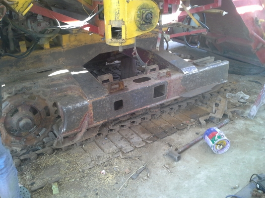 700000 ครับ นำส่งแล้วครับ ล้สร็จแล้วครับ ภาพจะออกช้าหน่อย ผมกับเจ้าของรถส่งงานกันทางไลน์ครับ งานหนัก ๆ เสร็จแล้ว กำลังเก็บสวนเก็บหล่อให้เหมือนใหม่แต่ราคาจิบ ๆ  เกษตรพัฒนา ปลดหนี้ รถขนาดเล็ก หน้าเกี่ยว 2.8 เมตร น่าจะเหมาะกับนาภาคอีสานครับ หาอยู่น่าจะมาลองด