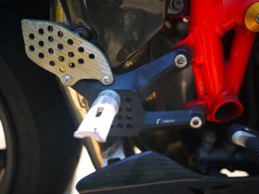 ขาย Ducati 1098s พร้อมของแต่งเยอะๆแพงๆ ทะเบียนแท้