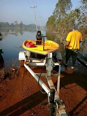 เพื่อนฝากขายเรือตกปลา สนใจโทรคุย 085-4902291 พี่เสือ