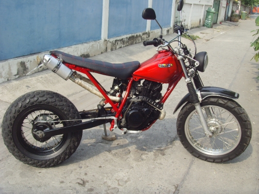 ขาย/แลก Yamaha TW200cc. ทะเบียนโอน แต่งยุ่นๆ แนวๆ 49000