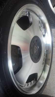 แม็ก 17 กว้าง 7.5 แนววีไอพี สภาพสวยๆ แถมยาง 8900 บาท แม็ก 17 กว้าง 7.5 แนววีไอพี สภาพสวยๆ แถมยาง 8900 บาท