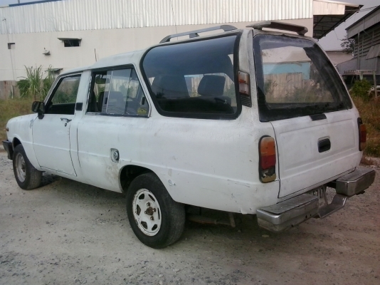 ขายมาสด้าแฟมิเลีย แวน 5เกียร์ครับ 0891347860 วัชครับ