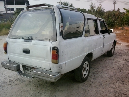 ขายมาสด้าแฟมิเลีย แวน 5เกียร์ครับ 0891347860 วัชครับ