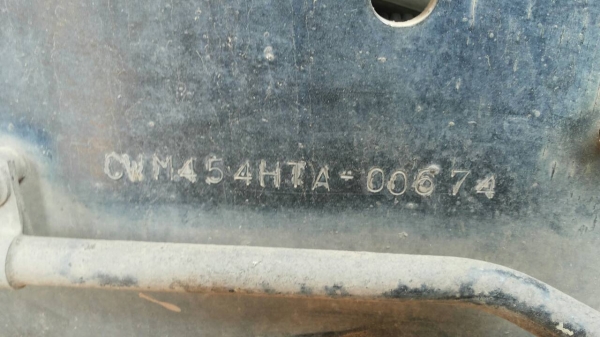 ขายหัวลากพร้อมหางบรรทุกน้ำมัน Nissan UD เครื่อง 320 แรง ปี 46 หาง 3 เพลา