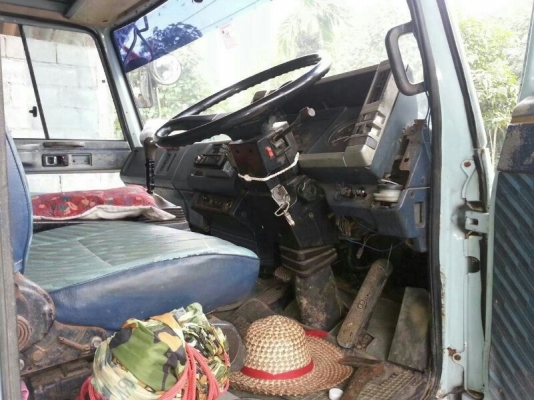 รถอีซูซุ 6 ล้อ รั้ว FRR 175 แรงม้า. ปี 39 สนใจติดต่อ 081 - 6079515 รถอีซูซุ 6 ล้อ รั้ว FRR 175 แรงม้า. ปี 39 สนใจติดต่อ 081 - 6079515