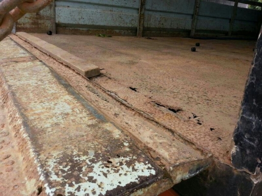 รถอีซูซุ 6 ล้อ รั้ว FRR 175 แรงม้า. ปี 39 สนใจติดต่อ 081 - 6079515 รถอีซูซุ 6 ล้อ รั้ว FRR 175 แรงม้า. ปี 39 สนใจติดต่อ 081 - 6079515