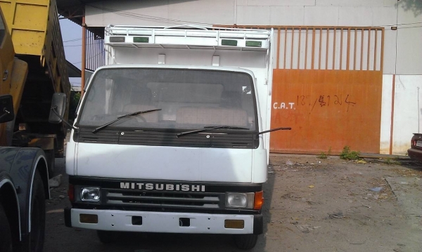 ขายรถ6ล้อกระบะเลสเครื่องดีพร้อมใช้งาน