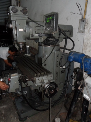 ขายครับขายเครื่องมิลลิ่ง m3 ญี่ห้อ makino ผลิตในประเทศญี่ปุ่น มีฟิตแบบ servo มอเตอร์ เกลียวขับทุกเเกนเป็น ball screw มีจอลิเนี่ย 2 แกน ขายครับขายเครื่องมิลลิ่ง m3 ญี่ห้อ makino ผลิตในประเทศญี่ปุ่น มีฟิตแบบ servo มอเตอร์ เกลียวขับทุกเเกนเป็น ball screw มีจอลิเนี่ย 2 แกน