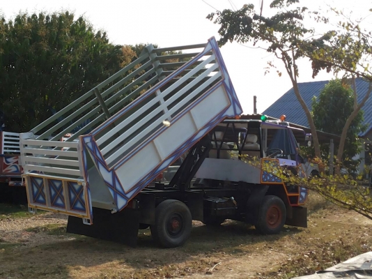 ขายรถอีแต๋น4ล้อ ดั้ม เครื่องisuzu85 สภาพใหม่พร้อมใช้งานบริการส่งทั่วไทยครับ