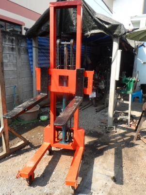 ขายครับขายลิฟท์ยกของสูง 2 เมตร ล้อ 6'' รับน้ำหนักได้มาก สภาพสวย พร้อมใช้ 0814583376 ช่างเอก ขายครับขายลิฟท์ยกของสูง 2 เมตร ล้อ 6'' รับน้ำหนักได้มาก สภาพสวย พร้อมใช้ 0814583376 ช่างเอก