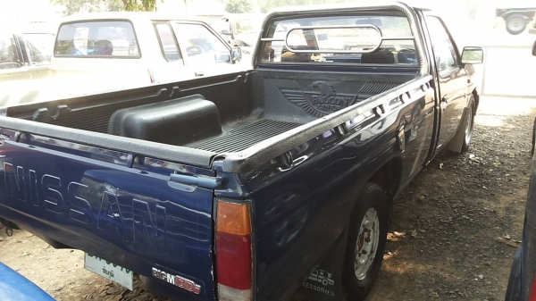 ***ขายแล้วครับขอบคุณ Truck2hand ขายกระบะตอนเดียว NISSAN BIG-M BD25ฝาแดง ปี37/94 จอเหลี่ยม เครื่องเดิมเกียร์เดิม แน่น แรงประหยัด ช่วงล่างดี คัสซีดีไม่ปะไม่ดาม กระบะดีมีพื้นปูกระบะ หัวเก๋งสวยภายในสวยคอนโซลครบ แอร์เย็น พ.ธรรมดา ยางพอใช้ รถเคลียร์สีมาครับ สีม