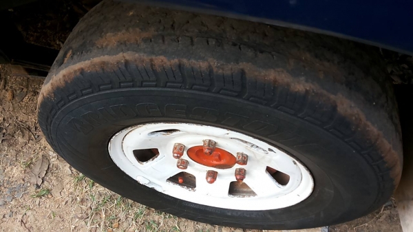 ***ขายแล้วครับขอบคุณ Truck2hand ขายกระบะตอนเดียว NISSAN BIG-M BD25ฝาแดง ปี37/94 จอเหลี่ยม เครื่องเดิมเกียร์เดิม แน่น แรงประหยัด ช่วงล่างดี คัสซีดีไม่ปะไม่ดาม กระบะดีมีพื้นปูกระบะ หัวเก๋งสวยภายในสวยคอนโซลครบ แอร์เย็น พ.ธรรมดา ยางพอใช้ รถเคลียร์สีมาครับ สีม