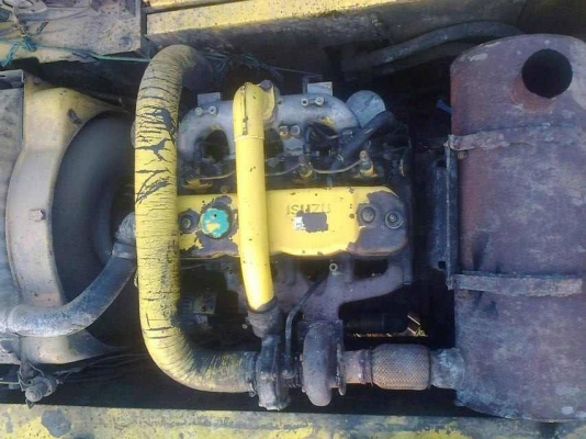 **850,000 บ.ต่อรอง**ขายแบคโฮ KOBELCO MARK III SK120 เครื่องเดิมปั๊มเดิม แน่นดี แรงไฟฟ้าตัดเฉพาะมอร์เตอร์คันเร่ง ที่เหลือเต็ม ช่วงล่าง70-80\% โซ่ บูท โรลเลอร์ ใบแทร็ก สภาพดี เอวแน่น ทำงานเร็วดีไม่โหลด บูมอาร์ดีไม่ปะไม่ดาม สีสันดีพอใช้ รถใช้งานอยู่ปิกติครับ