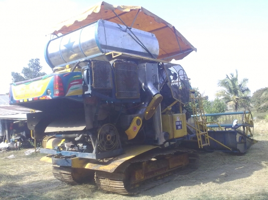 ขายรถเกี่ยวข้าวเกษตรพัฒนารุ่นไอ้หนุ่มไวไฟ