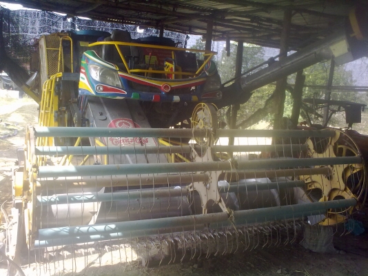 ขายรถเกี่ยวข้าวเกษตรพัฒนารุ่นไอ้หนุ่มไวไฟ