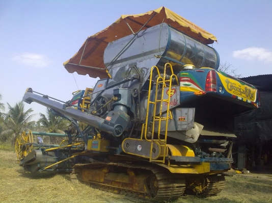 ขายรถเกี่ยวข้าวเกษตรพัฒนารุ่นไอ้หนุ่มไวไฟ