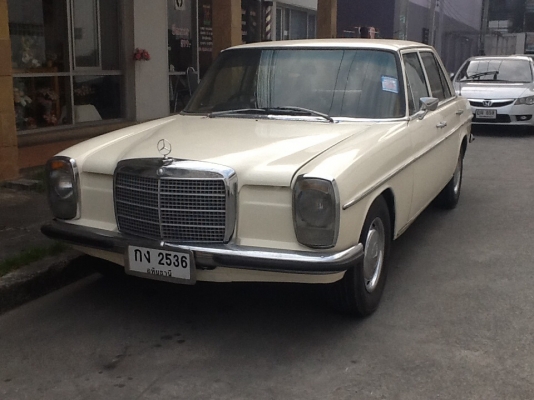 ขาย benz w114 ขาย benz w114
