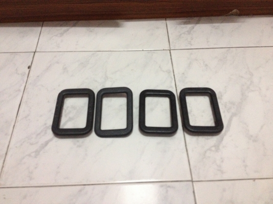 ขายมือเปิดประตูด้านใน BMW e30 จำนวน1ชุด ราคา400บาท โทร0875077464 โส กทม