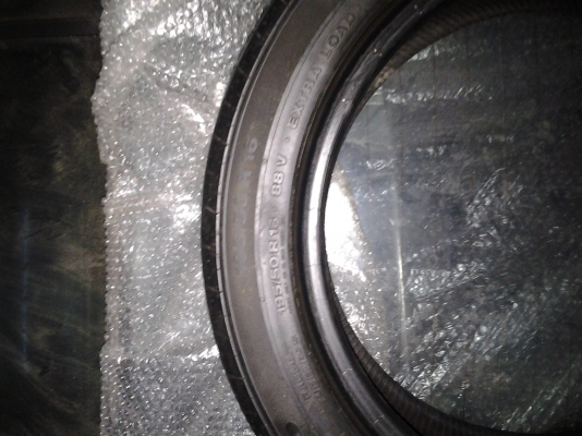 ขายยาง195/50/16/10continentalมีเส้นเดียวดอกเต็มๆ