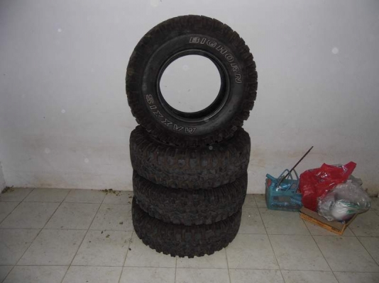 ขายยางMud MAXXIS BIGHORN 762 ขนาด30/9.50R15 ปี13