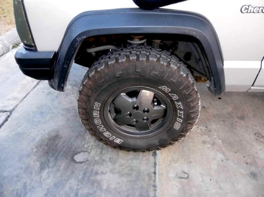 ขายยางMud MAXXIS BIGHORN 762 ขนาด30/9.50R15 ปี13