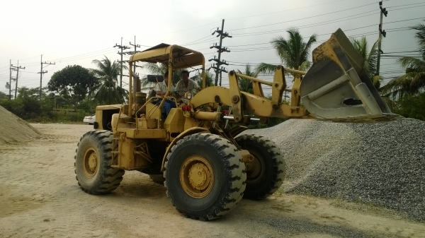 CAT950 รถตักล้อยาง เลี้ยวเอว รถใช้งานอยู่กองสต็อกทราย หิน ประจำ... CAT950 รถตักล้อยาง เลี้ยวเอว รถใช้งานอยู่กองสต็อกทราย หิน ประจำ...