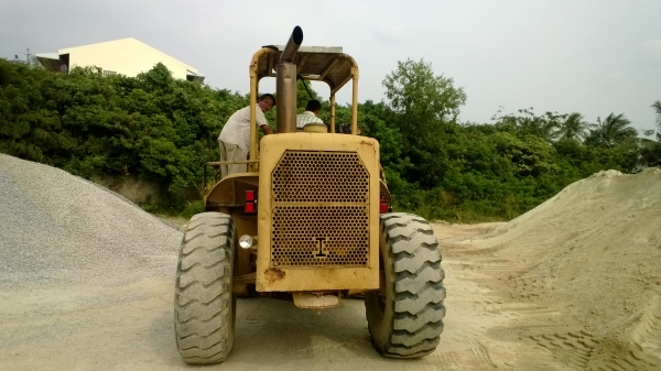 CAT950 รถตักล้อยาง เลี้ยวเอว รถใช้งานอยู่กองสต็อกทราย หิน ประจำ... CAT950 รถตักล้อยาง เลี้ยวเอว รถใช้งานอยู่กองสต็อกทราย หิน ประจำ...