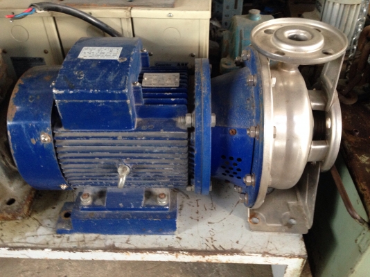 ขายปั้มน้ำหอยโข่ง หัวปั้มสแตนเลส ขนาด 5.5 HP. 380 V เข้า 2 นิ้ว ออก 1.5 นิ้ว ส่งไกล สภาพสวย พร้อมใช้งาน