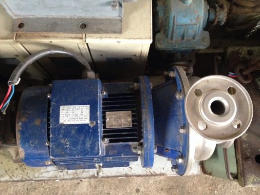 ขายปั้มน้ำหอยโข่ง หัวปั้มสแตนเลส ขนาด 5.5 HP. 380 V เข้า 2 นิ้ว ออก 1.5 นิ้ว ส่งไกล สภาพสวย พร้อมใช้งาน