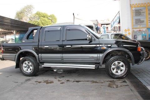 ลดราคาเหลือ229000บาท FORD RENGER 2500TURBO 4X4 4ประตู ปี2002 ลดราคาเหลือ229000บาท FORD RENGER 2500TURBO 4X4 4ประตู ปี2002