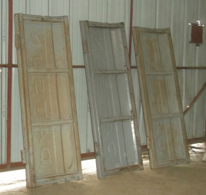 ขายฝาท้ายดัทสัน521 เเละ ดัทสัน 520 ของเเท้ใหม่เก่าเก็บครับ