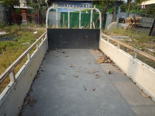 ขายกระบะนอกปูพื้นตีนไก่