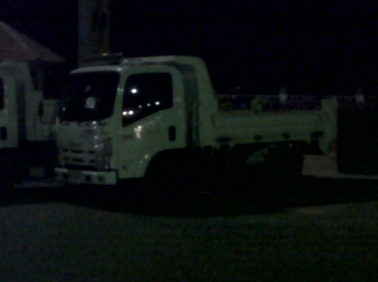 ขายรถอีฃุฃุดรั้ม  4 ล้อใหญ่  NPR  130   รถปี 54