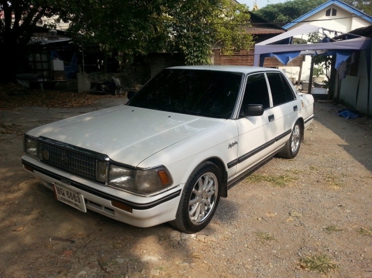 ขายด่วนเก๋งโตโยต้า คราวน์ ปี 89 เครื่อง 1JZ เกียร์ออโต้ ติดแก๊สแล้ว 79000 ต่อรองได้ค่ะ