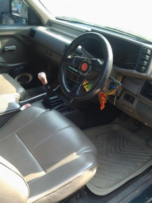 ขาย ISUZU TFR ปี93  สภาพดี ครัชซีสวย พวงมาลัยเพาว์เวอร์ ยางดี แอร์หน๊าวหนาว ทะเบียนเอกสารพร้อมโอน