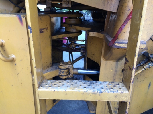 970,000 บาทเท่านั้น ด่วน Komatsu 515-2 ห้องเก๋ง นำเข้าจากญี่ปุ่น สภาพดีครับ