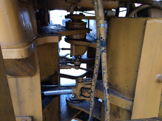 970,000 บาทเท่านั้น ด่วน Komatsu 515-2 ห้องเก๋ง นำเข้าจากญี่ปุ่น สภาพดีครับ