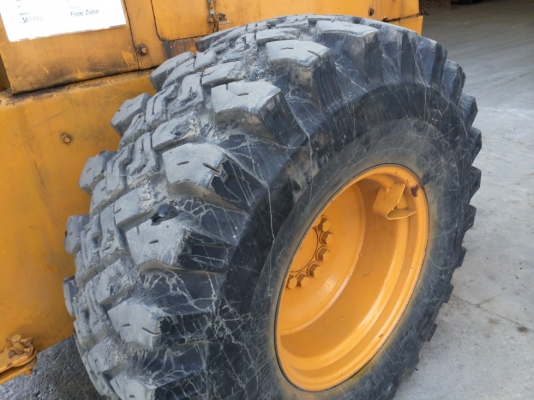 970,000 บาทเท่านั้น ด่วน Komatsu 515-2 ห้องเก๋ง นำเข้าจากญี่ปุ่น สภาพดีครับ