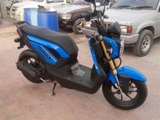 ขาย zoomer-x  ปี2557 วิ่งไม่ถึง 900 กม. ซื้อมา 5 วัน