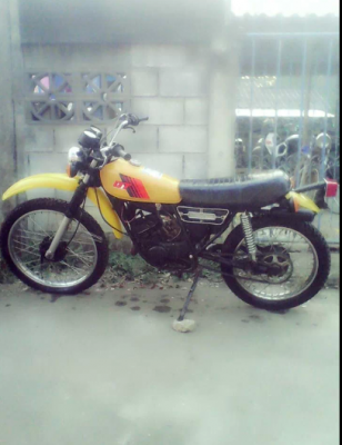 ขาย dt 100 ทะเบียน พรบ หมด กย 57 พร้อมชุดโอน