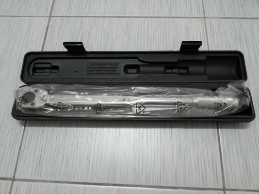 ประแจปอนด์ 4 หุน ปรับแรงบิดได้ 20 - 150 ฟุตปอนด์