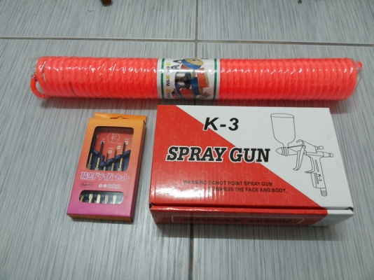 จัดมาให้แบบเป็นเซ็ตครับ กาพ่นสีกาบน+สายลมสปริง 9 เมตร+ไขควงนาฬิกา