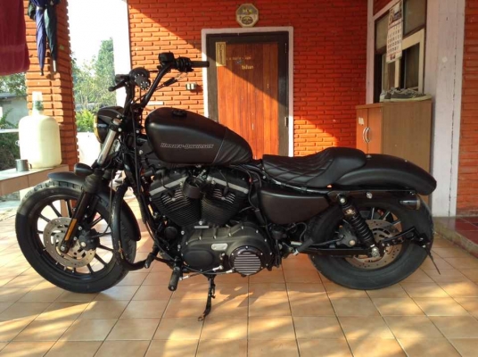 ธารนนทบุรี//ขาย hd 883 iron ปี2010 สภาพนางฟ้า ราคา 390,000 บาท