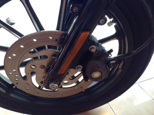 ธารนนทบุรี//ขาย hd 883 iron ปี2010 สภาพนางฟ้า ราคา 390,000 บาท