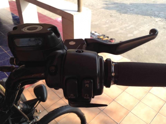 ธารนนทบุรี//ขาย hd 883 iron ปี2010 สภาพนางฟ้า ราคา 390,000 บาท