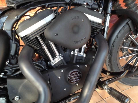 ธารนนทบุรี//ขาย hd 883 iron ปี2010 สภาพนางฟ้า ราคา 390,000 บาท